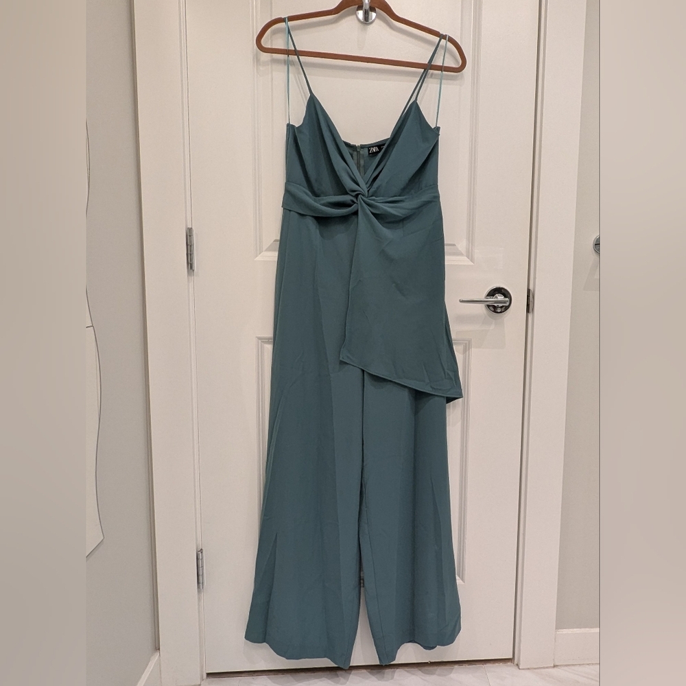 Zara Seamfom Green Asymmetrical Jumpsuit
